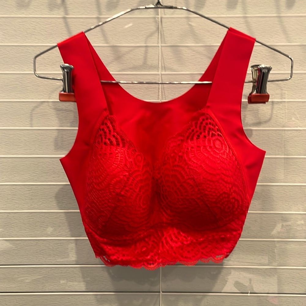 NWOT - Women's Luciana exSecret Seamless UlTIMATE LIFT Lace Cut-Out Bra